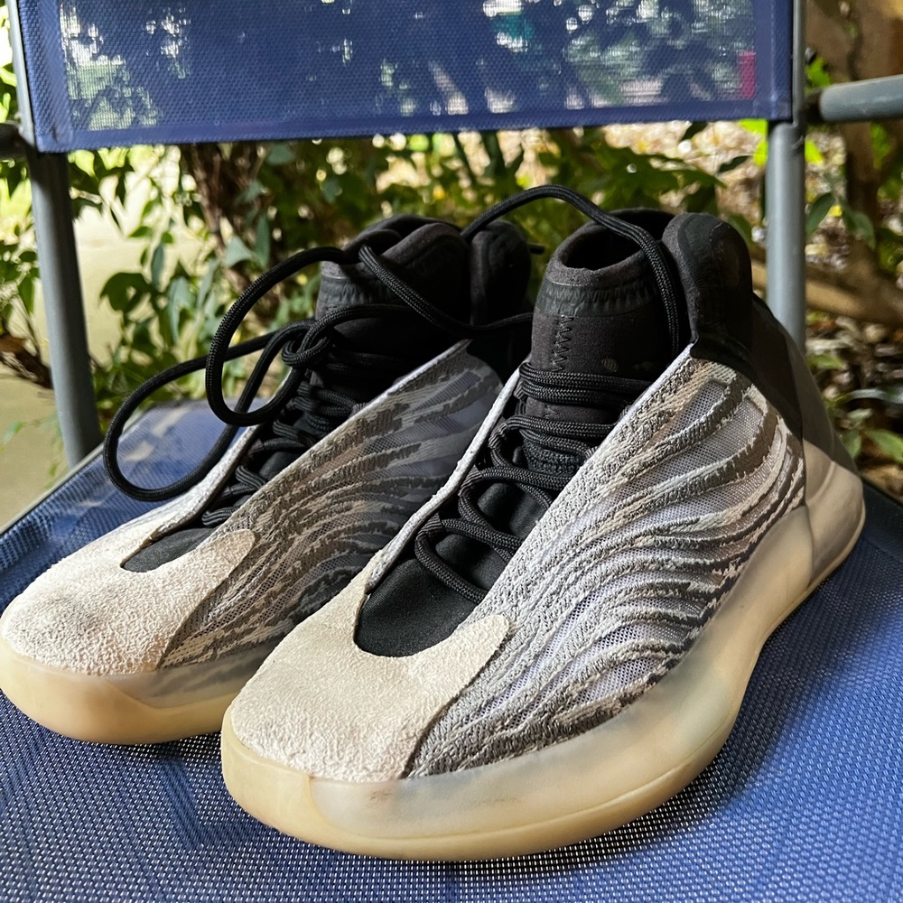 Yzy x Adidas QNTM